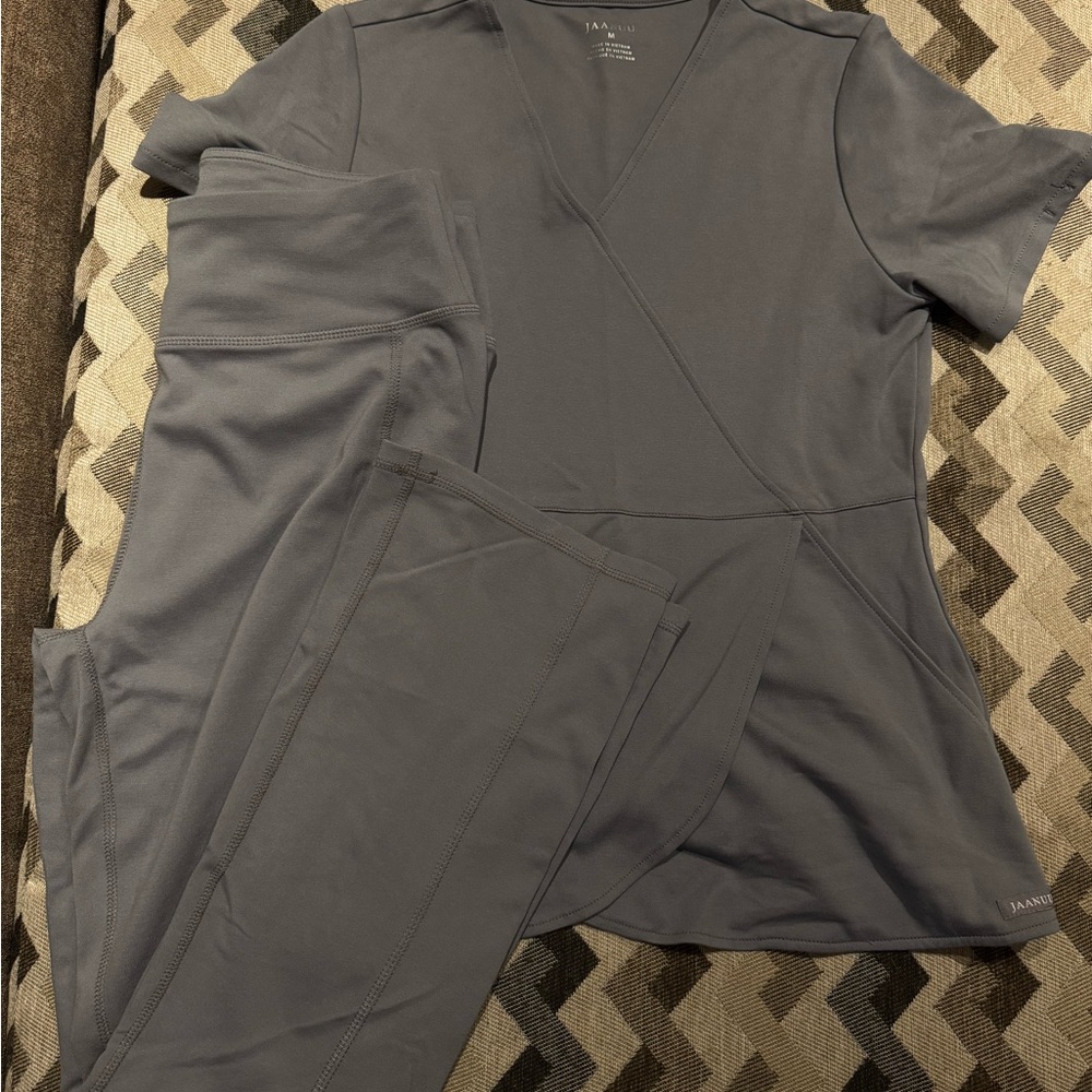M Jaanuu Gray Scrub Set